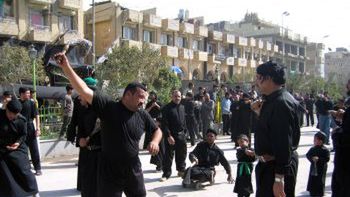 Procesja biczowników