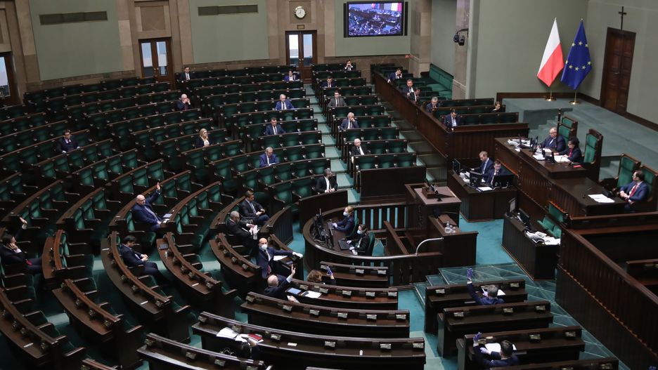 Koronawirus w Polsce. Sejm odłożył decyzję ws. głosowania korespondencyjnego. 