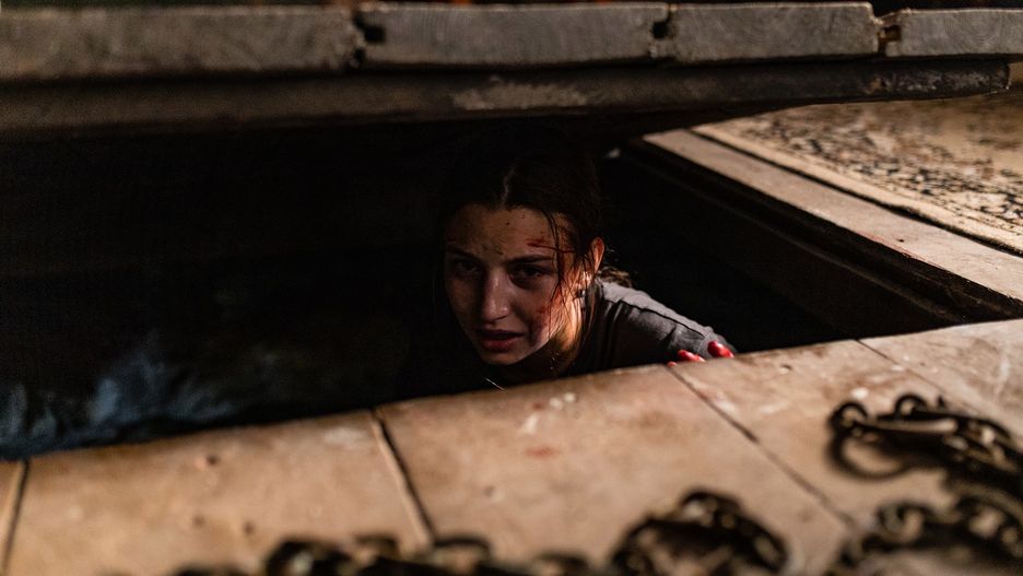 "W lesie dziś nie zaśnie nikt". Zwiastun horroru z Julią Wieniawą już w sieci