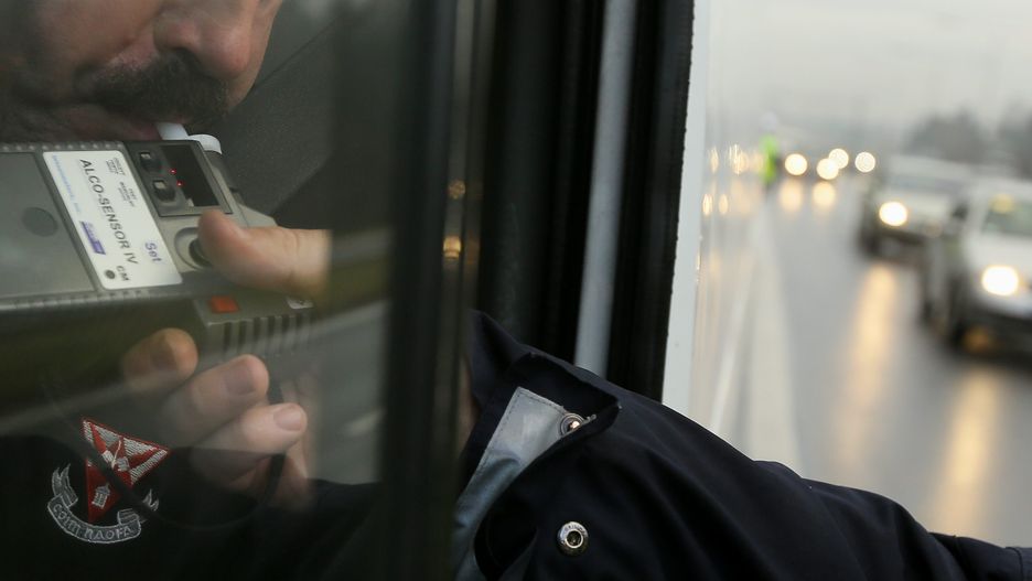 Kierowca za pierwszym razem miał w organizmie 2,5 promila alkoholu, za drugim 3