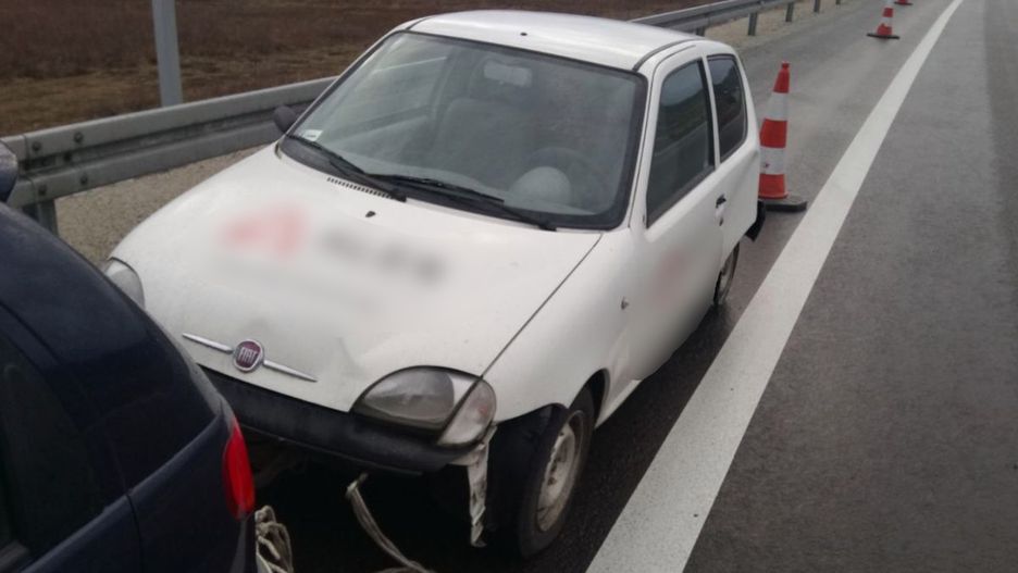 Samochód został zatrzymany przez policję