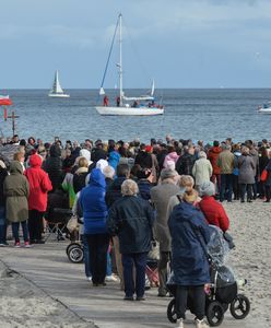 "Polacy się modlą, Niemcy dyskutują". Głos zza Odry ws. "Różańca do granic"