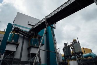 Połaniec. Dyrektor oskarżany o mobbing odchodzi na wcześniejszą emeryturę