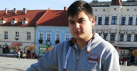 Warszawa. Na 18-latka spadł samobójca. Dramatyczna sytuacja Ukraińca