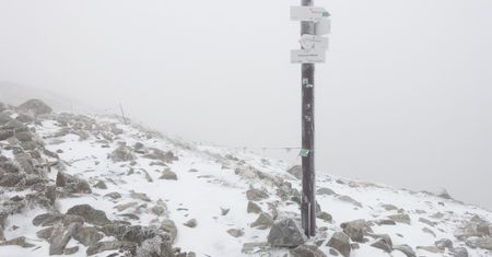 Pogoda - Tatry. Pierwszy śnieg w górach. TOPR ostrzega