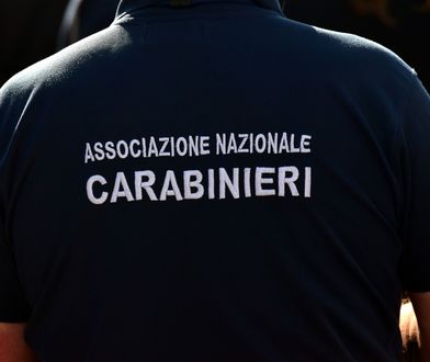 Włochy: napastnik wziął zakładników na poczcie