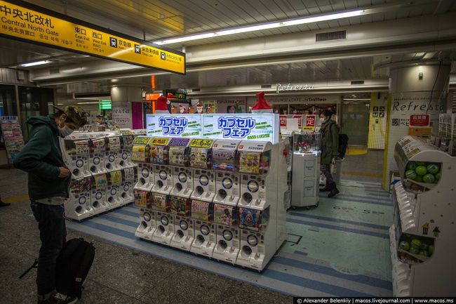 Japonia to kraj, gdzie roboty i automaty zastępują ludzi na wielu płaszczyznach  życia. Przykład? Sklepy, w których nie ma pracowników. Są tam tylko maszyny.