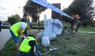 Saska Kępa. Obalono pomnik generała Zygmunta Berlinga