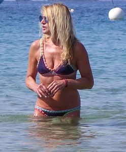 Monika Olejnik opala się w skąpym bikini. Pochwaliła się zdjęciami