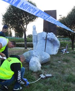 Saska Kępa. Obalono pomnik generała Zygmunta Berlinga