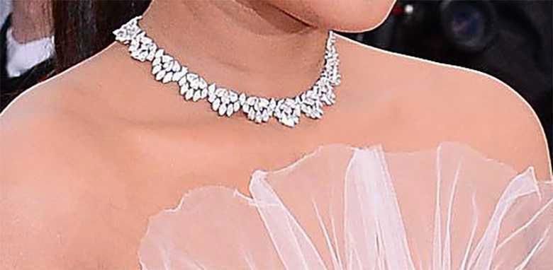 Priyanka Chopra - naszyjnik, Cannes 2019