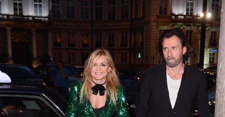 Monika Olejnik w kusej mini i z głębokim dekoltem. To już przesada?