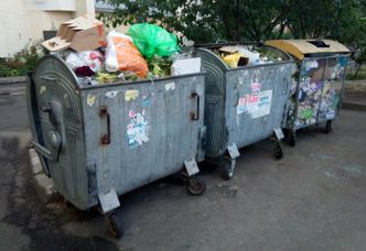 Awiza w śmietniku. Poczta i policja wyjaśniają sprawę