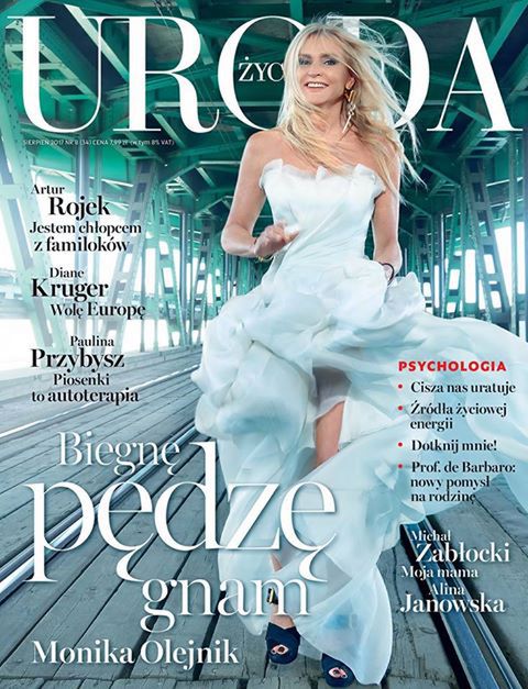 Monika Olejnik w sukni ślubnej na okładce magazynu!