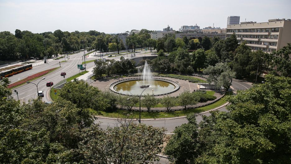 Warszawa, Plac Na Rozdrożu. Fot. Rafał Guz, PAP