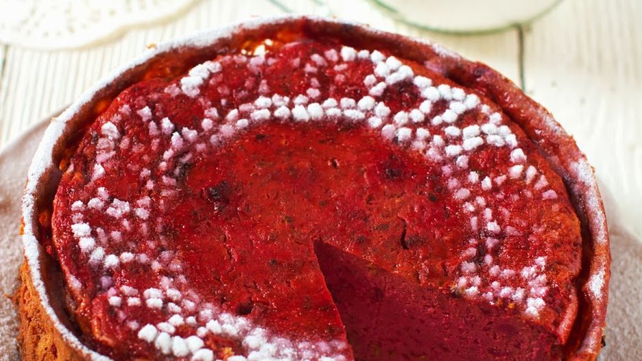 Sernik z buraków. Ciasto, które zaskoczy smakiem i prostym przygotowaniem