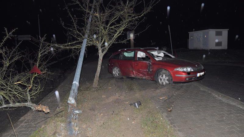 Wypadek w Kraśniku. Za kierownicą siedział pijany nastolatek