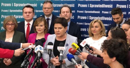 Dominik Tarczyński kandydatem PiS do PE. Chce debaty po angielsku