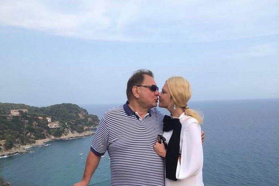 Ryszard i Dominika Kalisz spędzają wakacje w apartamencie Jamesa Bonda