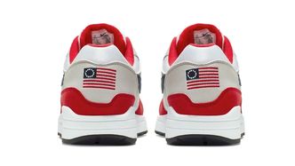 Nike wycofuje buty z "kontrowersyjną" flagą USA. Kolejny amerykańsko-amerykański spór