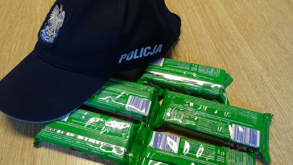Sprawą nastolatek, które zostały zatrzymane przez policję min. za kradzież batoników i wódki, zajmie się sąd rodzinny