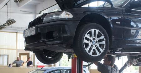 Jakie są objawy awarii koła dwumasowego