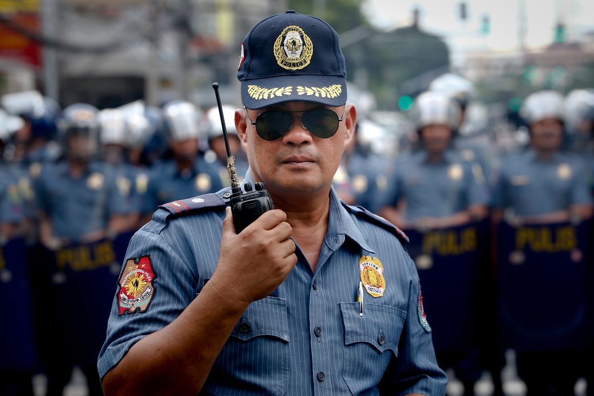 Strzały i eksplozje w kompleksie turystycznym w Manili
