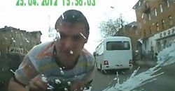 Uważaj na pijanych przechodniów