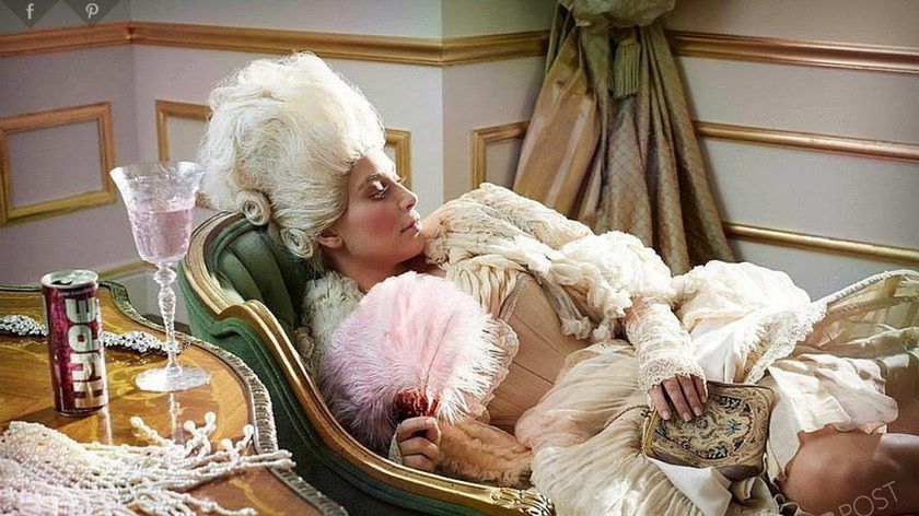 Kim Kardashian jako Maria Antonina