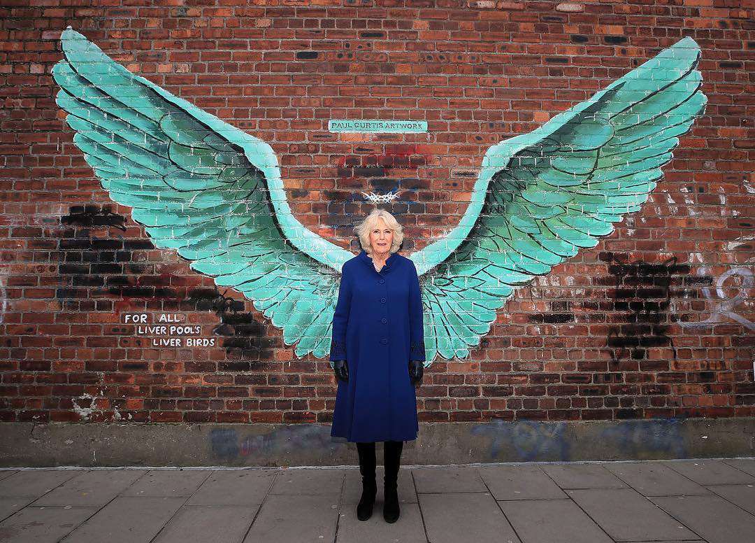 Księżna Camilla jako anioł