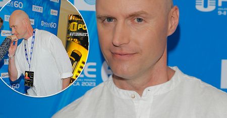 Opole 2023. Krawczyk Junior już gotowy do występu. Ależ on szarmancki! Tylko popatrzcie, jak obcałowuje gwiazdę TVP