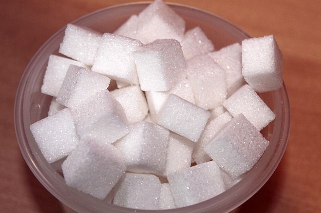 Syrop glukozowo-fruktozowy jest gorszy niż zwykły cukier?