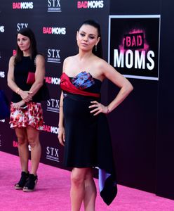 Mila Kunis w zaawansowanej ciąży na czerwonym dywanie