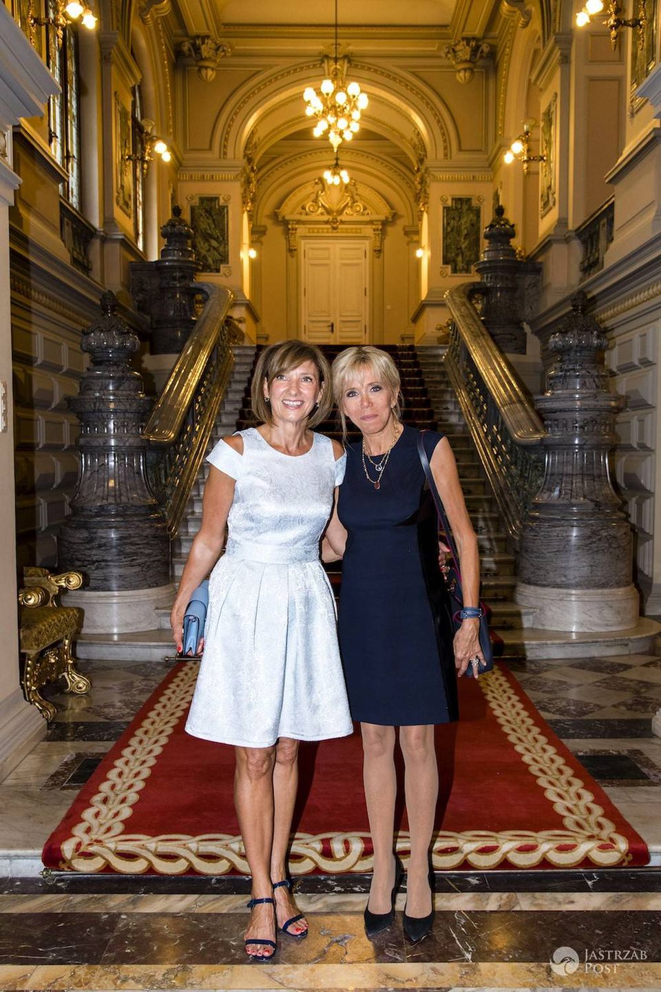 Brigitte Macron w Bukareszcie z Carmen Lohannis (pierwsza dama Rumunii)