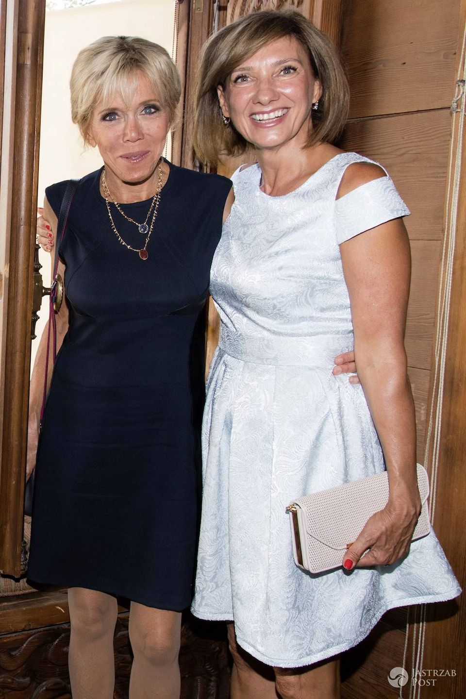 Brigitte Macron w Bukareszcie z Carmen Lohannis (pierwsza dama Rumunii)