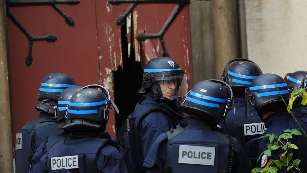 Operacja policji w Saint-Denis