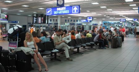 Polacy skarżą się na linie lotnicze. Oto, co ich wkurza