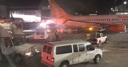 Dramatyczna sytuacja na lotnisku w Toronto. Ewakuowano pasażerów