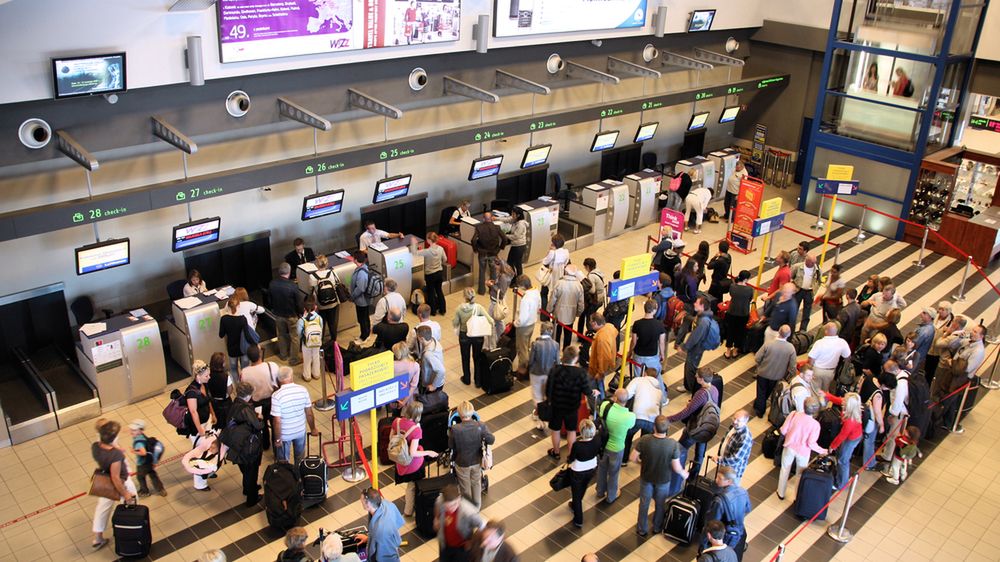 Koronawirus nie zablokuje możliwości powrotu Polaków z Włoch i Izraela.