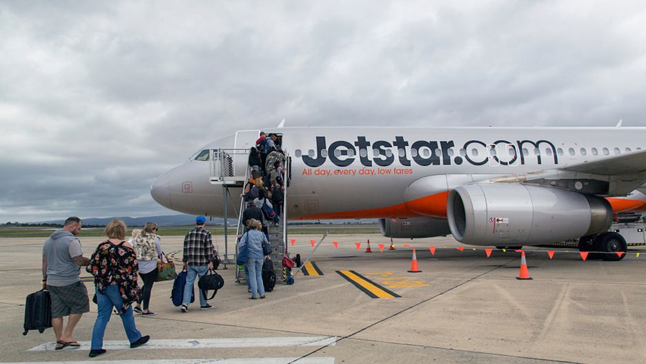 Kobieta podróżująca z dwojgiem dzieci była wyraźnie  zestresowana sytuacją