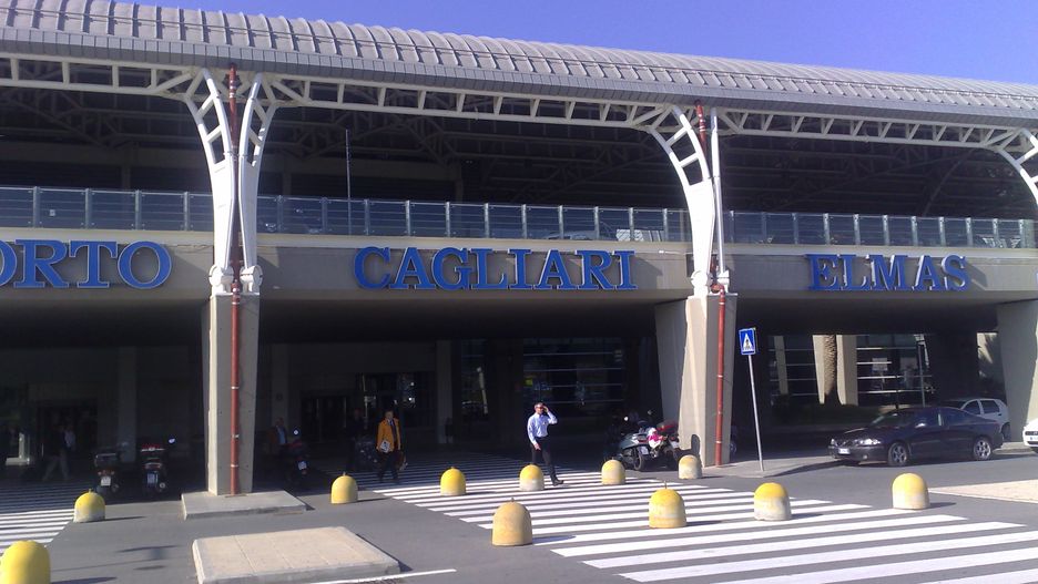 Z lotniska Cagliari Elmas z łatwością można dotrzeć do centrum Cagliari - stolicy Sardynii