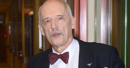 Janusz Korwin-Mikke był na lotnisku w Brukseli podczas zamachów. Co się z nim teraz dzieje?