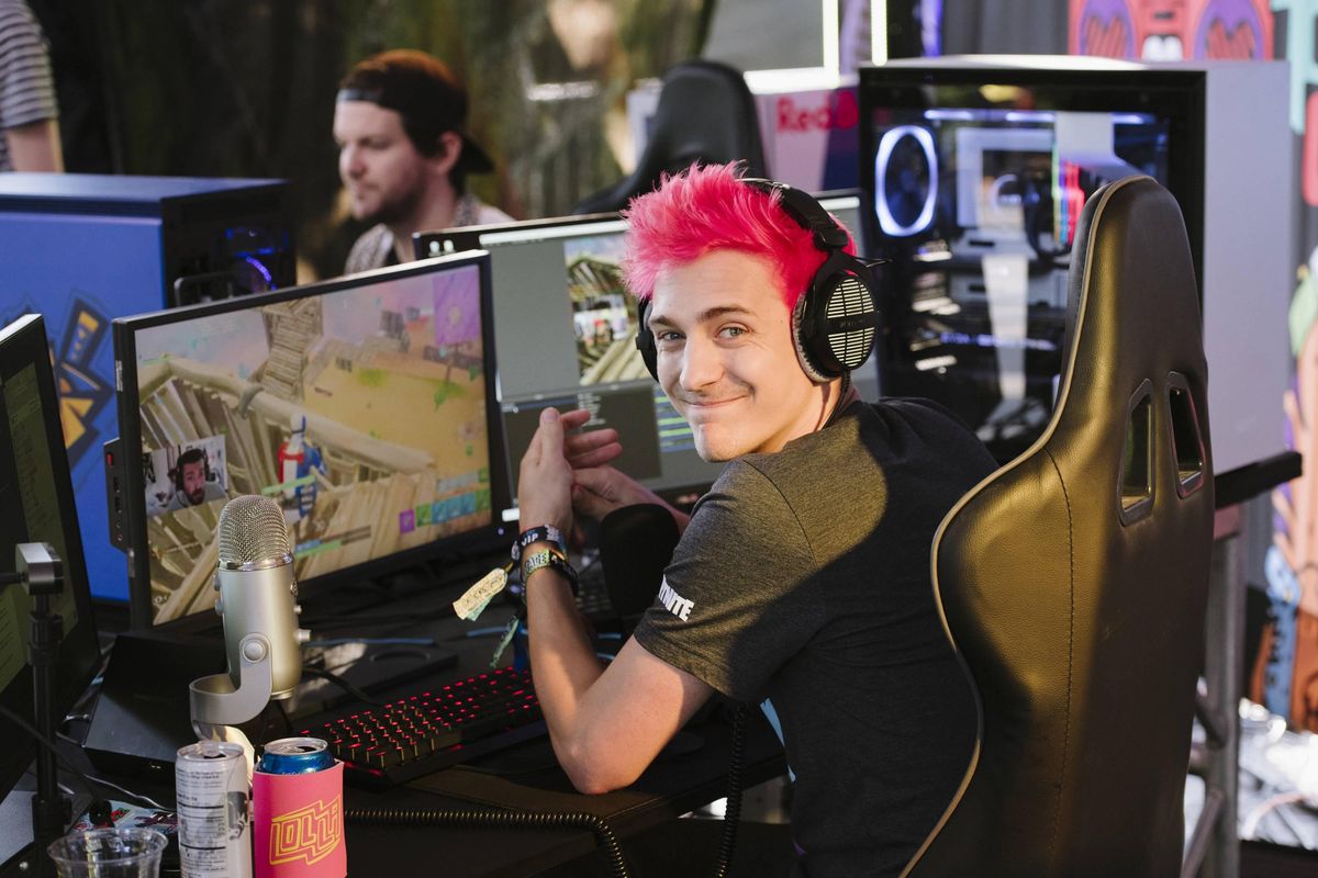 Fortnite: Ninja ledwie odszedł z Twitcha na Mixer, a już ma milion subskrypcji