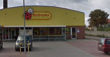 Poród przed Biedronką w Czersku. "Spanikowałem. Kobieta urodziła"