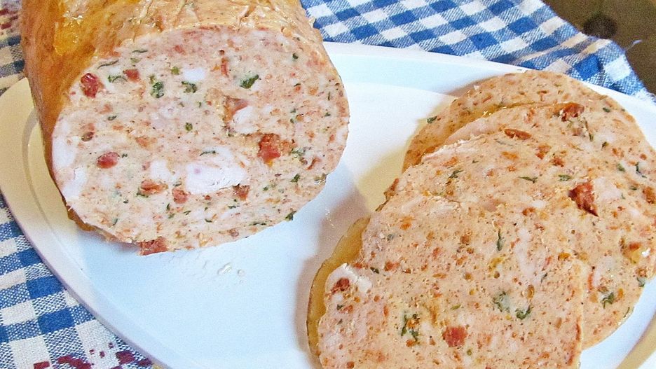 Drobiowa szyneczka z szynkowara z suszonymi pomidorami