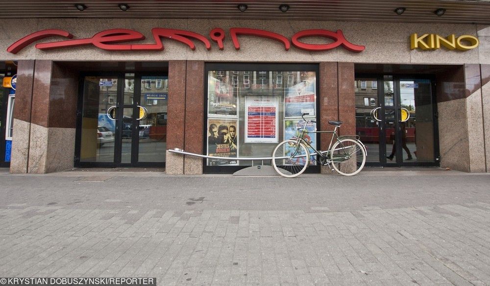 W kinie Femina dziś znajduje się sklep Biedronka 