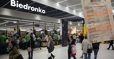 Ceny w Biedronce. Zdenerwowani klienci wysyłają nam paragony. Sieć odpowiada: wszystkim się zajmiemy