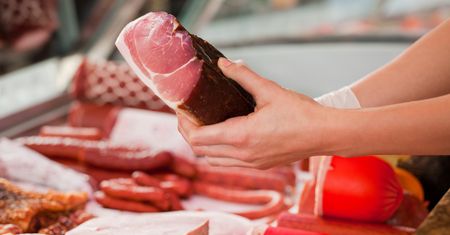 Wędlina wędlinie nie równa. Rodzaje, produkcja i skład wędlin