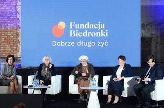 Biedronka daje 50 mln złotych na walkę z biedą w Polsce. Na początek rozda 10 tysiącom seniorów karty na zakupy