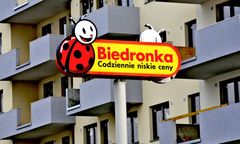 Nieprawidłowości w Biedronce. Inspekcja Pracy wzięła dyskont pod lupę